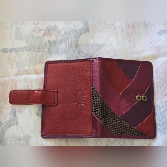 Vintage Fossil Passport Holder/Case - Picture 3 of 6